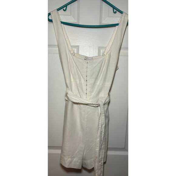 House of Harlow cream linen romper. Size medium - Picture 4 of 5